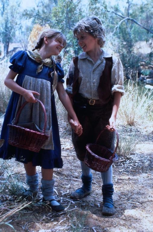 Hansel and Gretel (1987) :: starring: Nicola Stapleton, Hugh Pollard